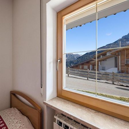 Villa Mazzel - Cima 12 Vigo di Fassa Bagian luar foto