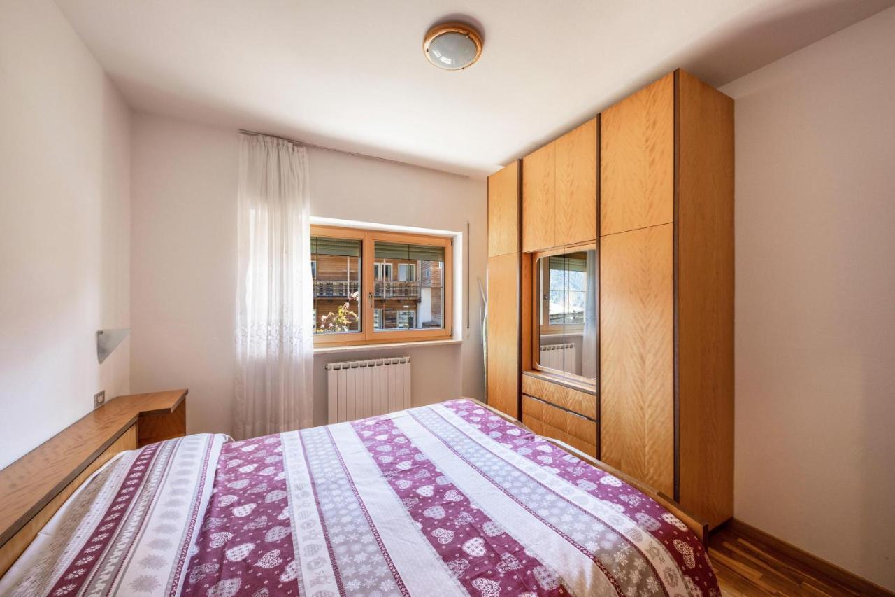 Villa Mazzel - Cima 12 Vigo di Fassa Bagian luar foto