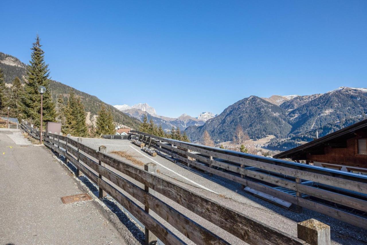 Villa Mazzel - Cima 12 Vigo di Fassa Bagian luar foto
